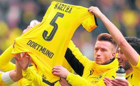 Hoy, homenaje a Bartra en Dortmund Hoy, homenaje a Bartra en Dortmund