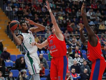 101-76. El Unicaja sucumbe en Moscú ante un CSKA superior 101-76. El Unicaja sucumbe en Moscú ante un CSKA superior