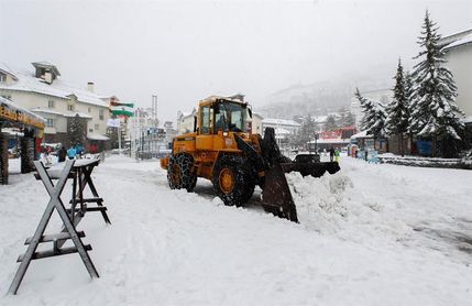 Cierra la estación de Sierra Nevada por rachas de viento de 150 kilómetros por hora Cierra la estación de Sierra Nevada por rachas de viento de 150 kilómetros por hora