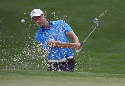 Corey Conners mantiene el liderato en Valspar con Tiger en la lucha por el título Corey Conners mantiene el liderato en Valspar con Tiger en la lucha por el título