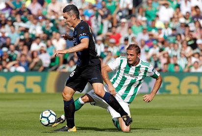 El fortín del Alavés, nuevo escollo para un Betis que mira a Europa El fortín del Alavés, nuevo escollo para un Betis que mira a Europa