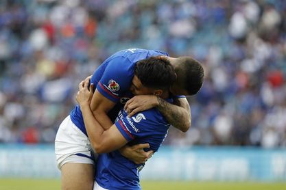 Con goles de sudamericanos y españoles, el Cruz Azul golea al Pachuca Con goles de sudamericanos y españoles, el Cruz Azul golea al Pachuca