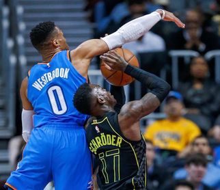 Westbrook y James brillan con sendos triples-dobles ganadores Westbrook y James brillan con sendos triples-dobles ganadores