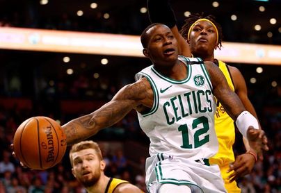 83-92. Rozier y Monroe mantienen a los Celtics en el camino correcto 83-92. Rozier y Monroe mantienen a los Celtics en el camino correcto