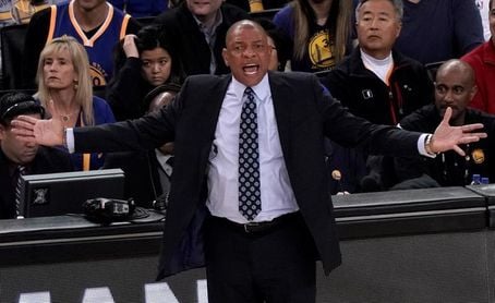Doc Rivers multado con 15.000 dólares por críticas a los árbitros Doc Rivers multado con 15.000 dólares por críticas a los árbitros