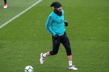 Benzema rechaza hacer las paces con Valbuena Benzema rechaza hacer las paces con Valbuena