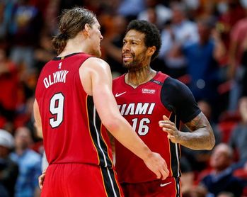149-141. James Johnson y Olynyk deciden un maratoniano partido a favor de los Heat 149-141. James Johnson y Olynyk deciden un maratoniano partido a favor de los Heat