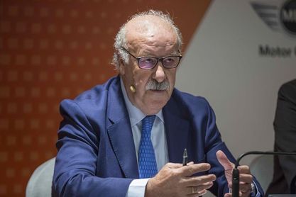 Del Bosque asiste en Cuenca a la entrega de trofeos de un campeonato inclusivo Del Bosque asiste en Cuenca a la entrega de trofeos de un campeonato inclusivo