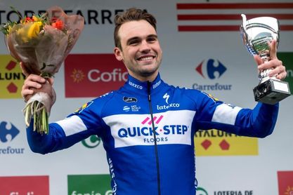 Valverde acaricia su tercera Volta bajo el frío y la lluvia Valverde acaricia su tercera Volta bajo el frío y la lluvia