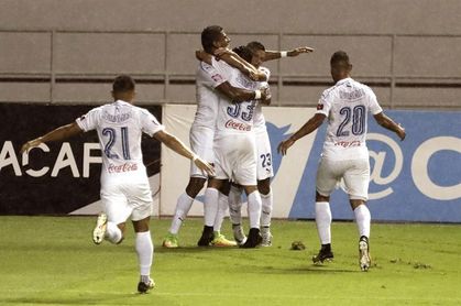 El Olimpia no pudo ser líder del Clausura al perder con el Honduras Progreso El Olimpia no pudo ser líder del Clausura al perder con el Honduras Progreso