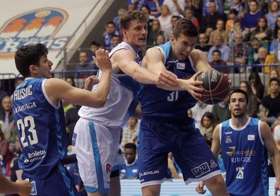 86-77. Fisher y Thompson lideran a Burgos en su victoria ante Obradoiro 86-77. Fisher y Thompson lideran a Burgos en su victoria ante Obradoiro