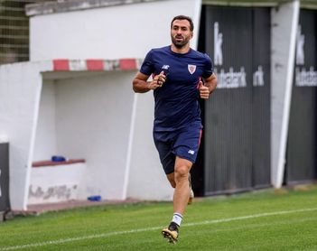 Balenziaga y Mikel Rico trabajan con normalidad en Lezama Balenziaga y Mikel Rico trabajan con normalidad en Lezama