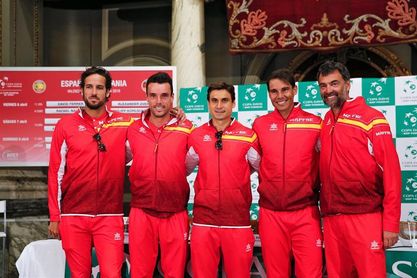 Nadal y Ferrer jugarán los individuales y en dobles Feliciano y Marc López Nadal y Ferrer jugarán los individuales y en dobles Feliciano y Marc López
