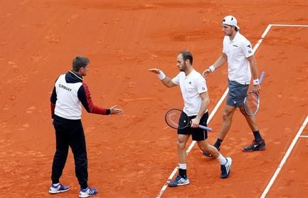 El dobles alemán pone contra las cuerdas a España tras ganar un épico partido El dobles alemán pone contra las cuerdas a España tras ganar un épico partido