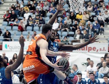 77-95. El Valencia Basket, con 22 triples, no encuentra rival en San Sebastián 77-95. El Valencia Basket, con 22 triples, no encuentra rival en San Sebastián