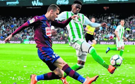 Alejo pide perdón a Guardado por llamarle "sudaca" Alejo pide perdón a Guardado por llamarle "sudaca"