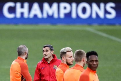 Iniesta llama a la unidad: "Nos quedan retos por conseguir" Iniesta llama a la unidad: "Nos quedan retos por conseguir"