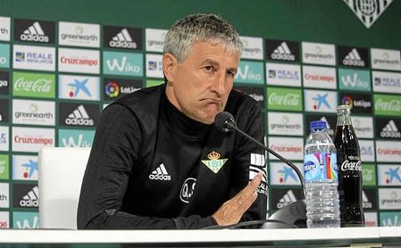 Setién, técnico del Betis, en rueda de prensa. Setién, técnico del Betis, en rueda de prensa.