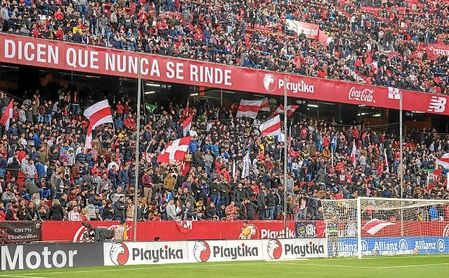 Imagen de la grada de Gol Norte en un partido en el Sánchez-Pizjuán. Imagen de la grada de Gol Norte en un partido en el Sánchez-Pizjuán.