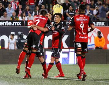 3-0. El Tijuana golea al Guadalajara y da un paso firme hacia la liguilla 3-0. El Tijuana golea al Guadalajara y da un paso firme hacia la liguilla
