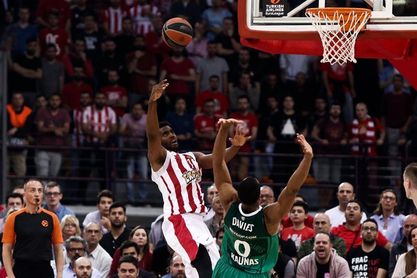 El Olympiacos iguala la serie ante un rocoso Zalgiris El Olympiacos iguala la serie ante un rocoso Zalgiris