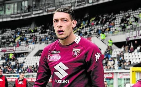 El delantero italiano Andrea Belotti, con la elástica del Torino. El delantero italiano Andrea Belotti, con la elástica del Torino.