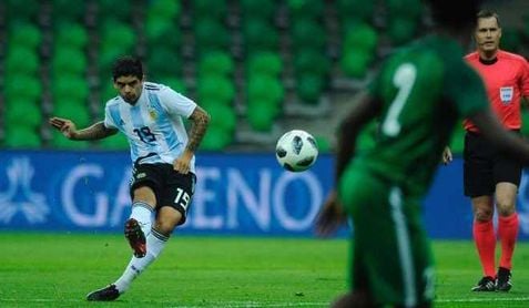 Banega, en un amistoso con Argentina. Banega, en un amistoso con Argentina.