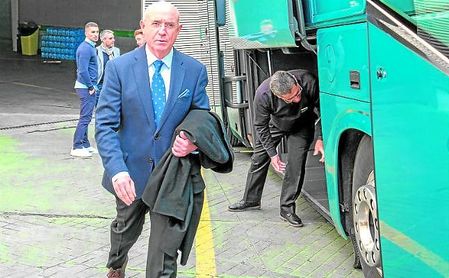 Serra Ferrer, en un viaje con la primera plantilla del Betis esta temporada. Serra Ferrer, en un viaje con la primera plantilla del Betis esta temporada.