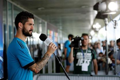 Isco: "Estoy muy contento en el Madrid y feliz con mi carrera" Isco: "Estoy muy contento en el Madrid y feliz con mi carrera"