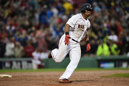 1-4. Devers sella racimo y triunfo de los Medias Rojas 1-4. Devers sella racimo y triunfo de los Medias Rojas