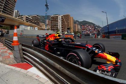 Verstappen (Red Bull) no logra reparar su coche y queda eliminado en la Q1 Verstappen (Red Bull) no logra reparar su coche y queda eliminado en la Q1