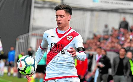 Álex Moreno sigue sin renovar con el Rayo y es muy del gusto de Serra. Álex Moreno sigue sin renovar con el Rayo y es muy del gusto de Serra.