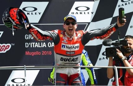 Lorenzo da a Ducati su primera victoria y acalla las críticas Lorenzo da a Ducati su primera victoria y acalla las críticas
