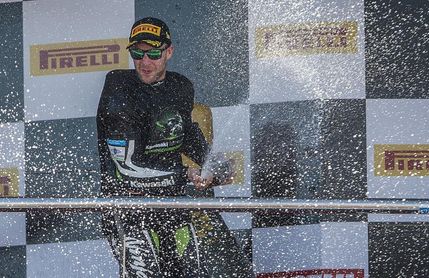 Jonathan Rea logra su sexta victoria de la temporada en Brno Jonathan Rea logra su sexta victoria de la temporada en Brno