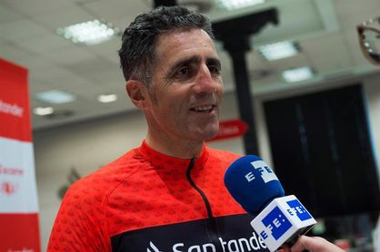 Induráin termina la Primera ´Vuelta 123 sin efectivo´ del Santander Induráin termina la Primera ´Vuelta 123 sin efectivo´ del Santander
