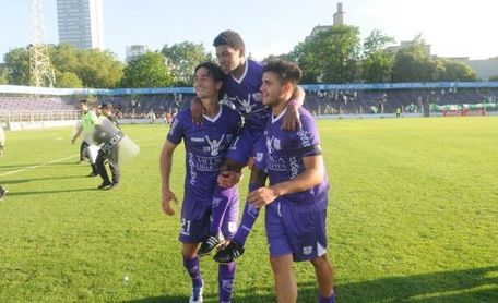 Nico Olivera: "Maxi Gómez está preparado para el Sevilla" Nico Olivera: "Maxi Gómez está preparado para el Sevilla"