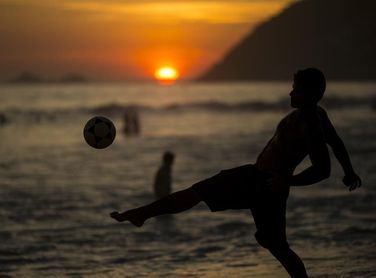 La RFEF plantea al CSD cambiar los horarios de los partidos por el calor La RFEF plantea al CSD cambiar los horarios de los partidos por el calor