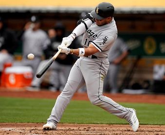 10-3. Moncada remolca seis contra los Atléticos 10-3. Moncada remolca seis contra los Atléticos