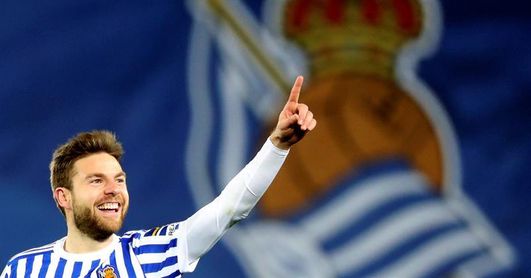 La Real renueva a Illarramendi hasta 2023 con una cláusula de 70 millones de euros La Real renueva a Illarramendi hasta 2023 con una cláusula de 70 millones de euros