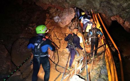 Al menos dos nuevos rescatados de la cueva de Tailandia, según medios locales Al menos dos nuevos rescatados de la cueva de Tailandia, según medios locales
