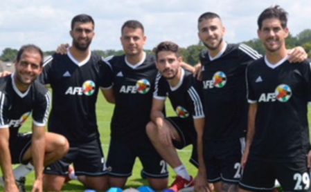 Los seis jugadores andaluces que participarán en el FIFPro Tournament posan antes de la cita. Los seis jugadores andaluces que participarán en el FIFPro Tournament posan antes de la cita.