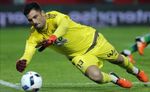Adán se va en el podio de la portería del Betis