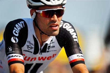 Dumoulin se lleva una sanción de 20 segundos por seguir la estela del coche Dumoulin se lleva una sanción de 20 segundos por seguir la estela del coche