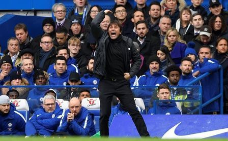 Fàbregas se despide de Conte y le da las gracias por los títulos Fàbregas se despide de Conte y le da las gracias por los títulos