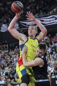 Iverson destaca el "paso" que es unirse al Iberostar para seguir en la Liga Endesa Iverson destaca el "paso" que es unirse al Iberostar para seguir en la Liga Endesa