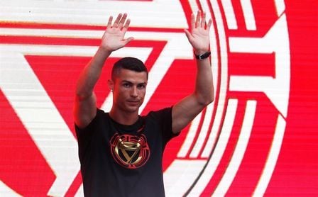 Cristiano Ronaldo sorprende a los visitantes de la Ciudad Prohibida Cristiano Ronaldo sorprende a los visitantes de la Ciudad Prohibida
