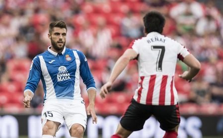 David López, cerca de renovar con el Espanyol, durante un partido con la elástica blanquiazul. David López, cerca de renovar con el Espanyol, durante un partido con la elástica blanquiazul.