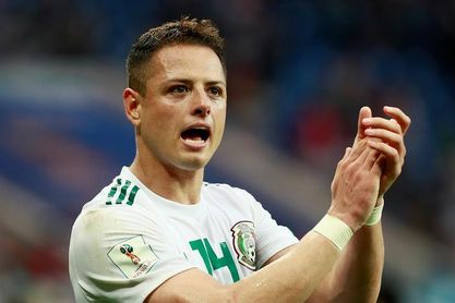 Javier "Chicharito" Hernández visita en México a niños con cáncer Javier "Chicharito" Hernández visita en México a niños con cáncer