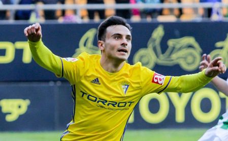 Álvaro García celebra un gol con la camiseta del Cádiz CF. Álvaro García celebra un gol con la camiseta del Cádiz CF.