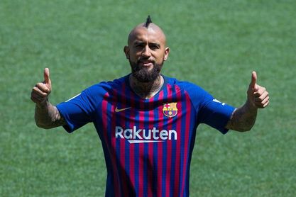 Arturo Vidal supera las pruebas médicas y firma el contrato con el Barça Arturo Vidal supera las pruebas médicas y firma el contrato con el Barça